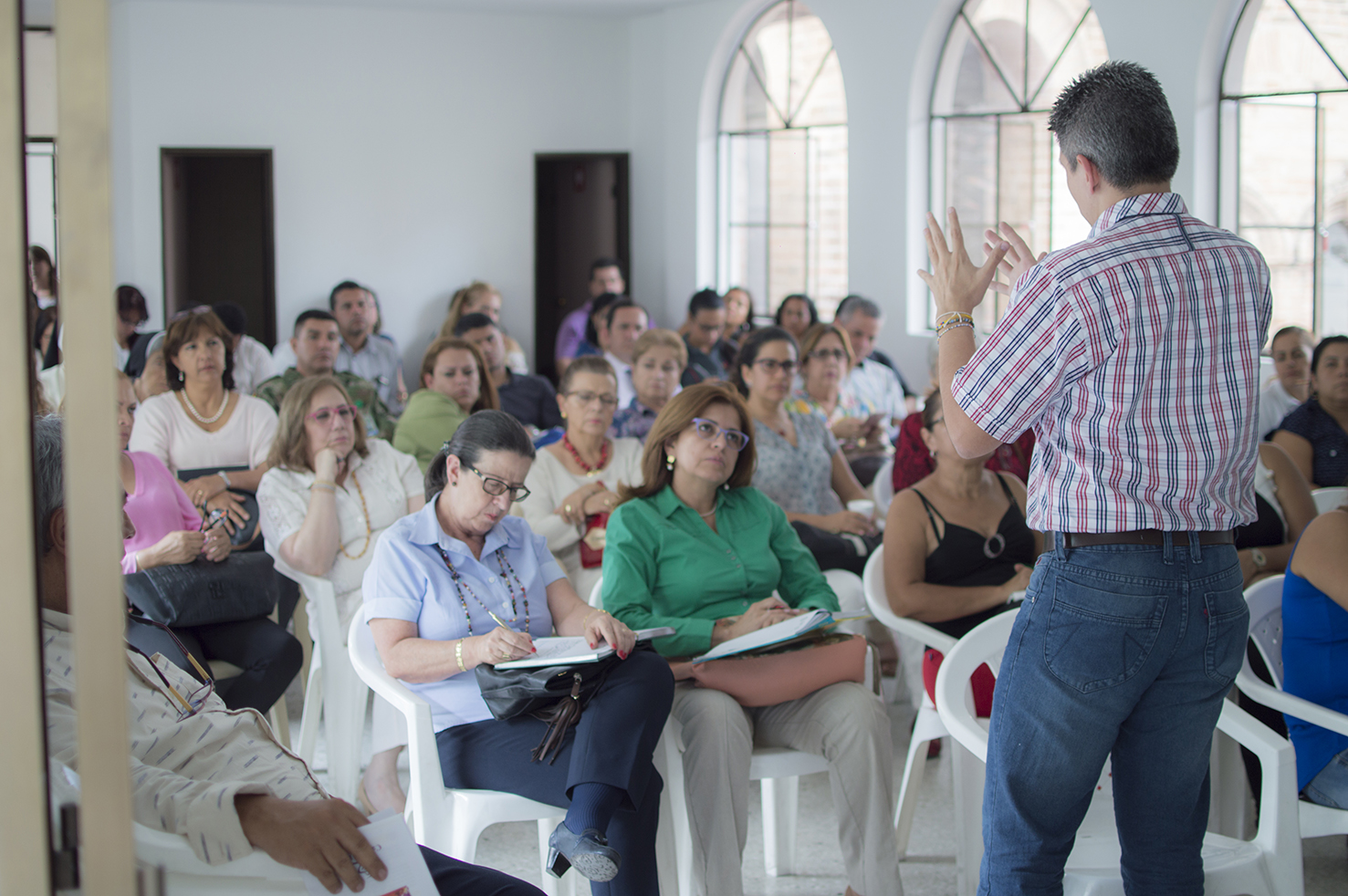 SECRETARIO EN ENCUENTRO CON RECTORES PRIVADOS 1